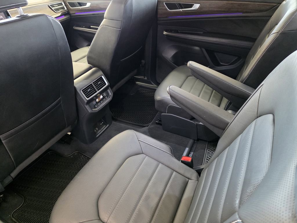 Used 2025 Volkswagen Atlas SEL image 19