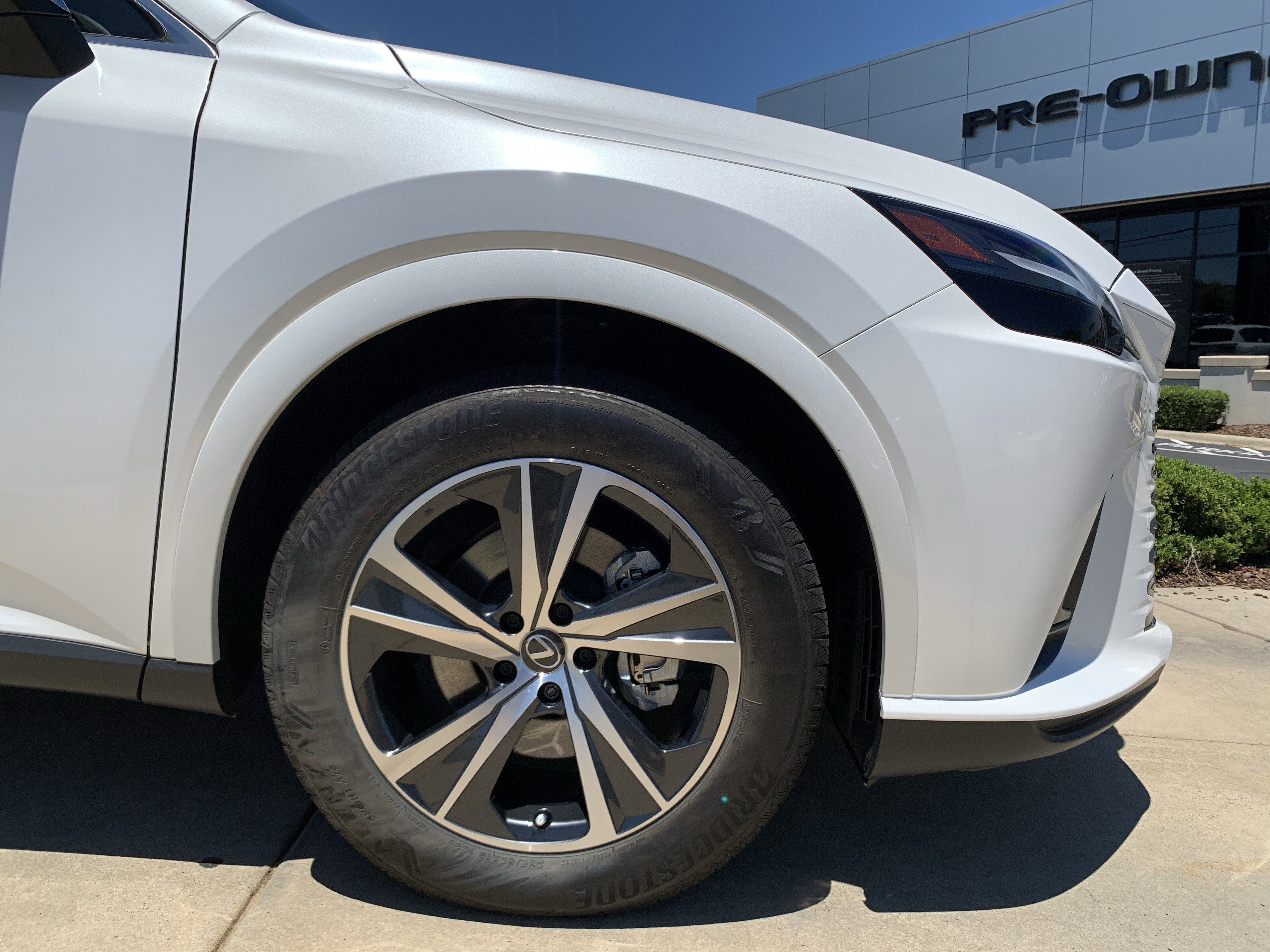 Used 2025 Lexus RX 350 Premium w/ Accessory Package (Z1) FWD image 13