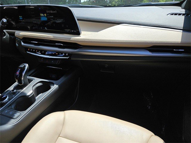 Certified 2025 Cadillac XT4 Premium Luxury image 15