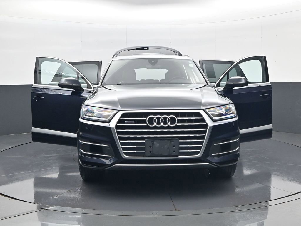 Used 2017 Audi Q7 3.0T Premium Plus w/ Premium Plus Package AWD/4WD image 32