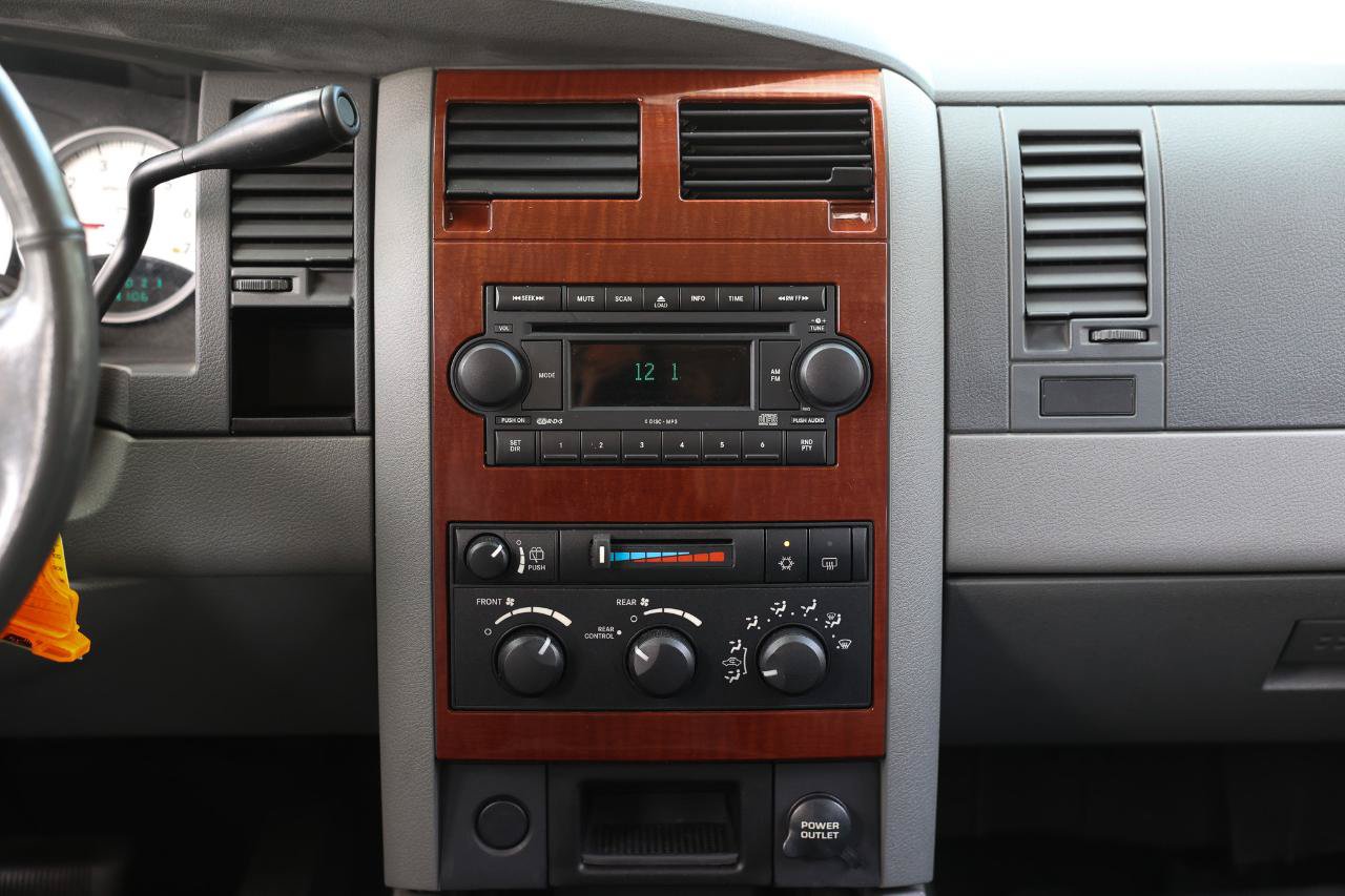 Used 2005 Dodge Durango SLT RWD image 33