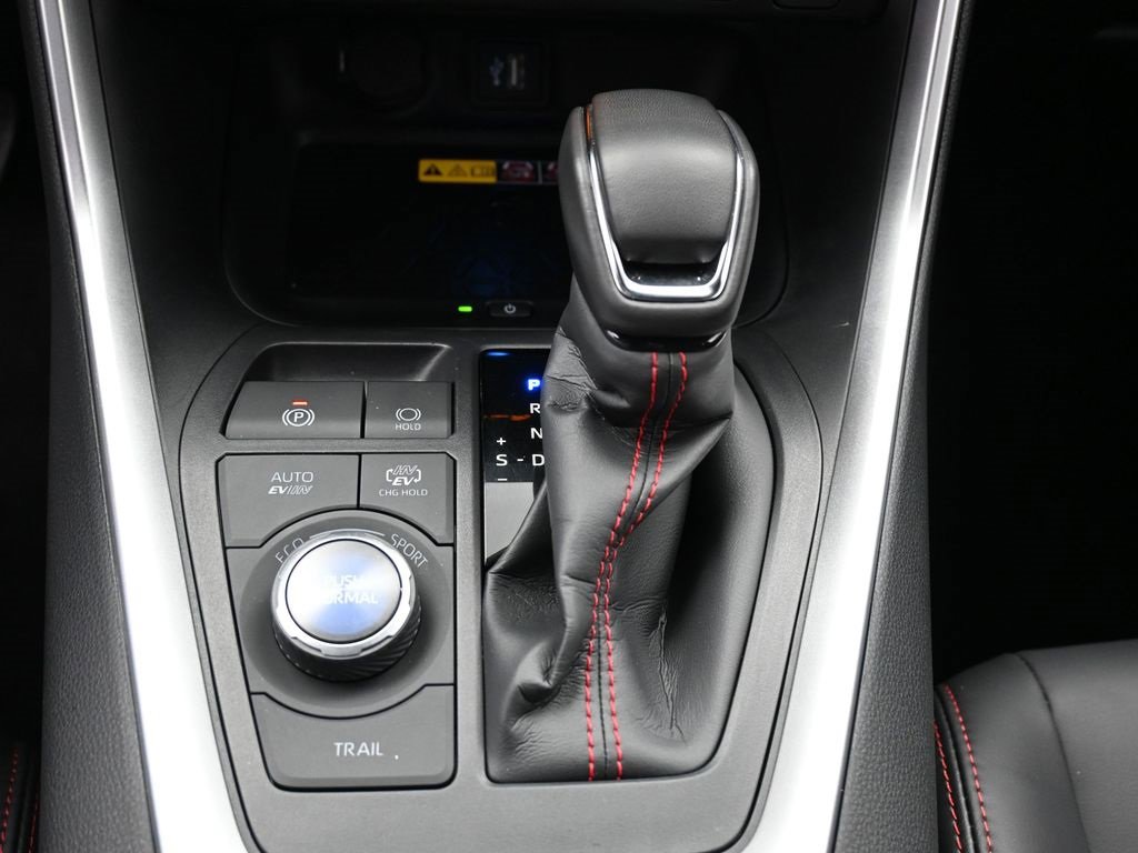 Used 2025 Toyota RAV4 XSE image 26