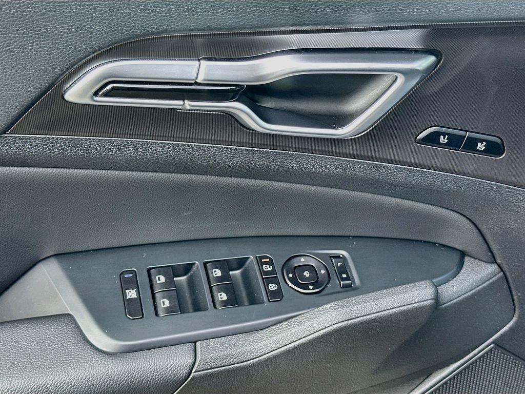 Certified 2026 Kia Sportage SX FWD image 18