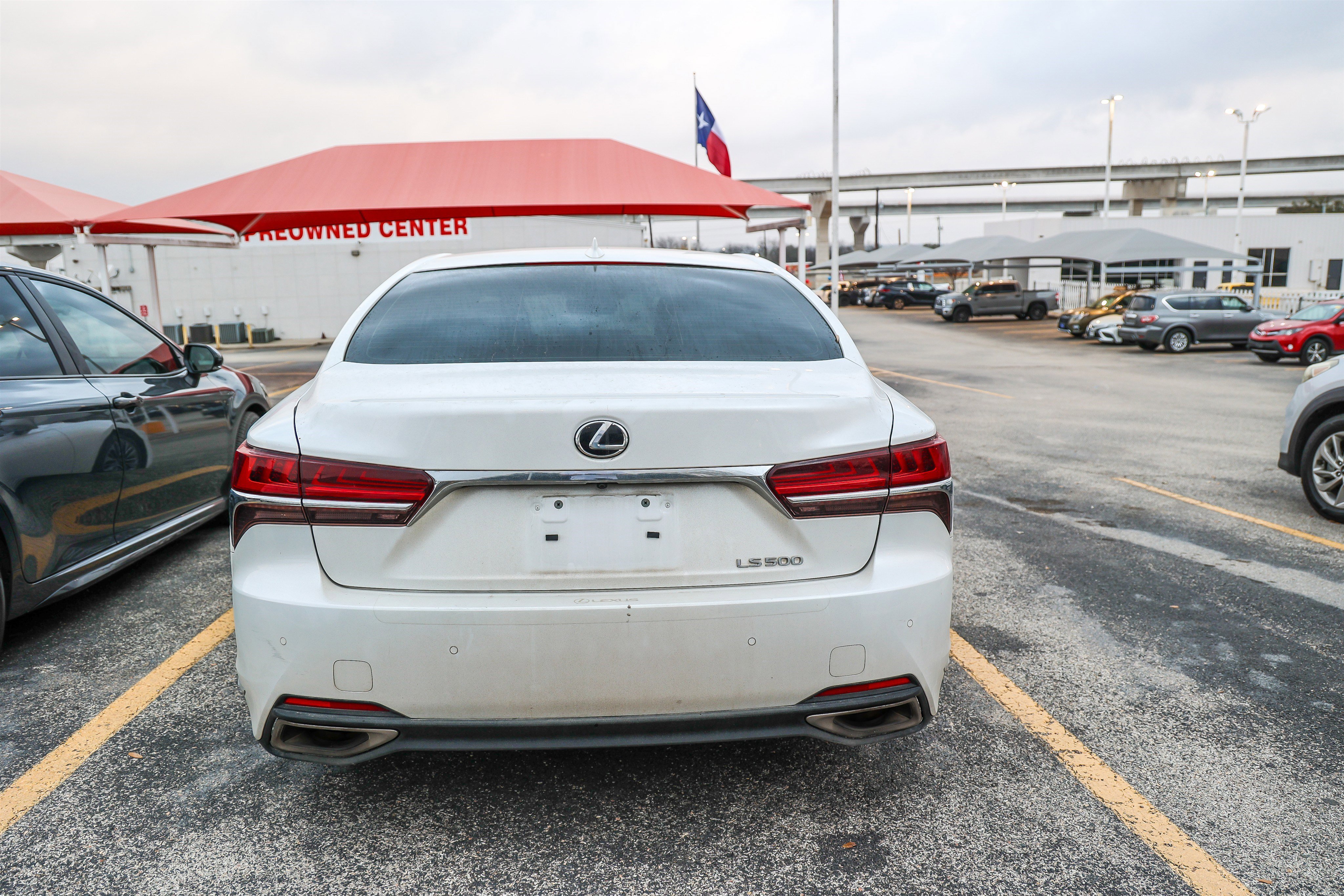 Used 2018 Lexus LS 500 w/ Interior Upgrade Package image 9