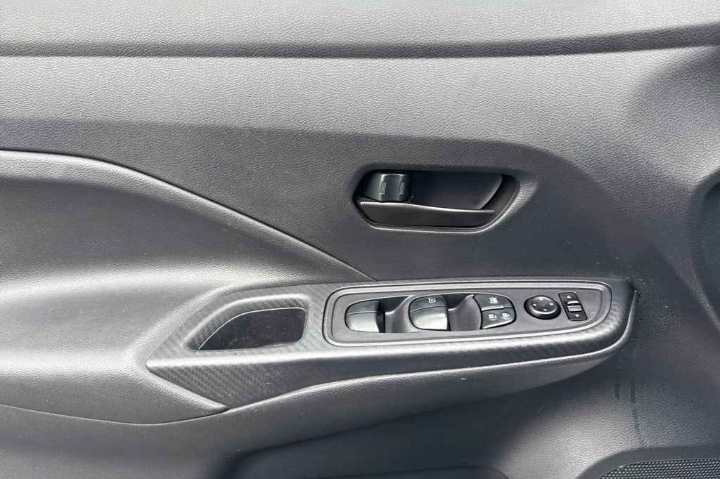 Used 2020 Nissan Versa S FWD image 17