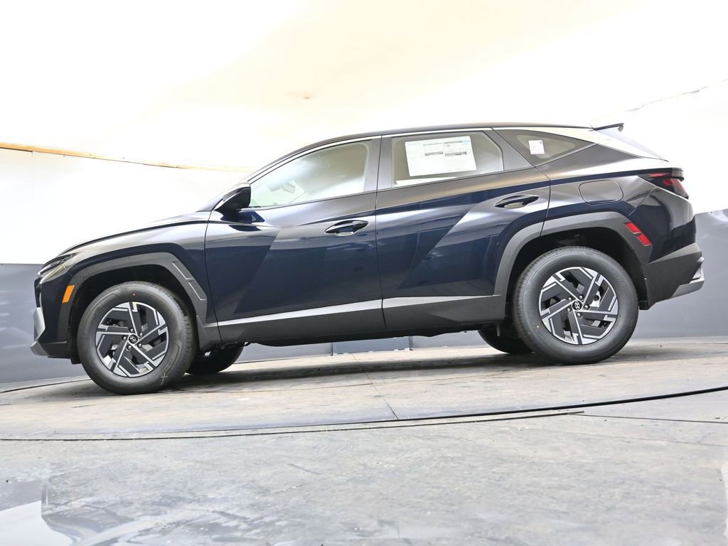 New 2026 Hyundai Tucson Blue SE image 31
