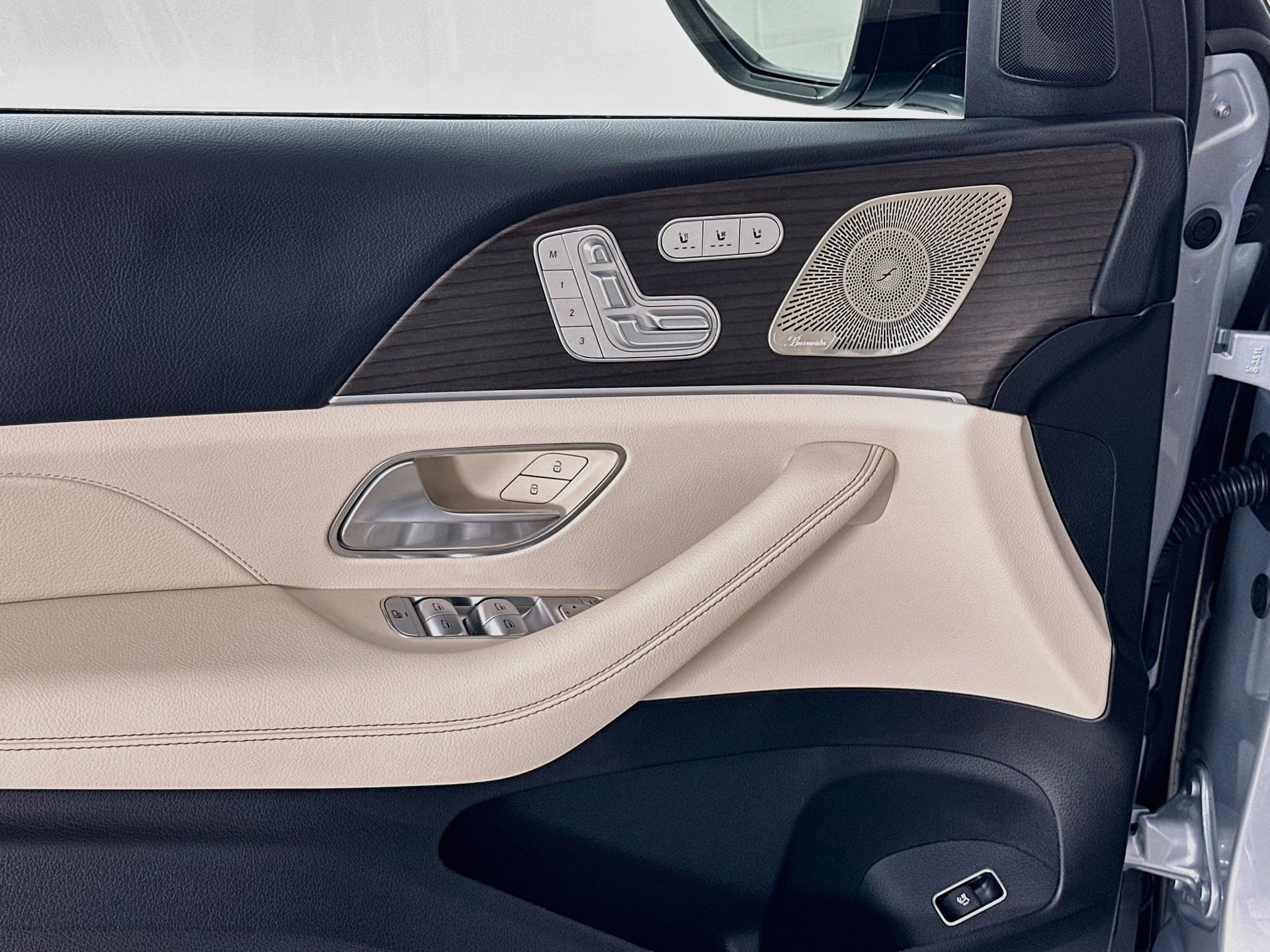 New 2027 Mercedes-Benz GLS 450 4MATIC image 19