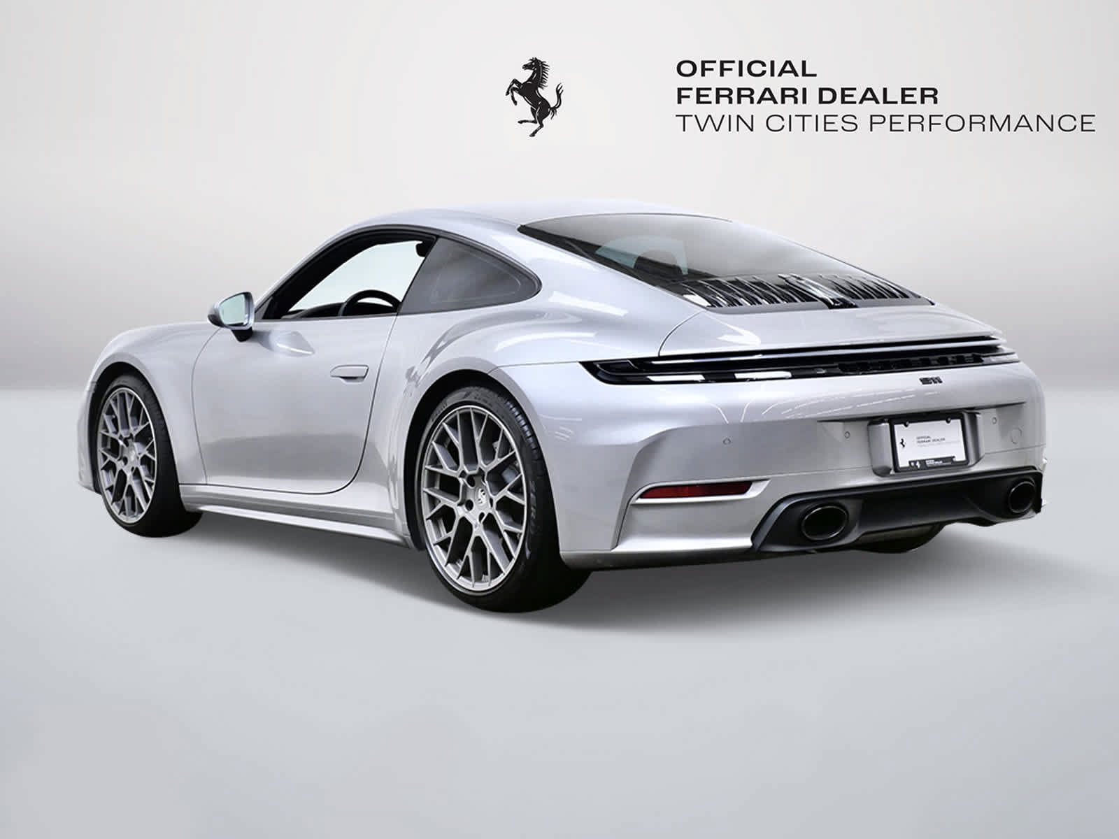 Used 2025 Porsche 911 Carrera RWD image 3