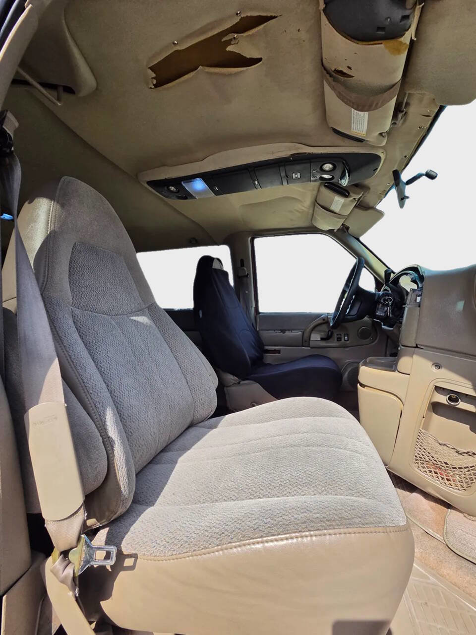 Used 1998 GMC Safari Passenger RWD image 10