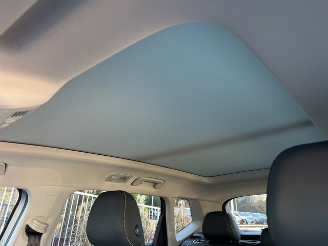 New 2026 Volkswagen Taos SE image 12