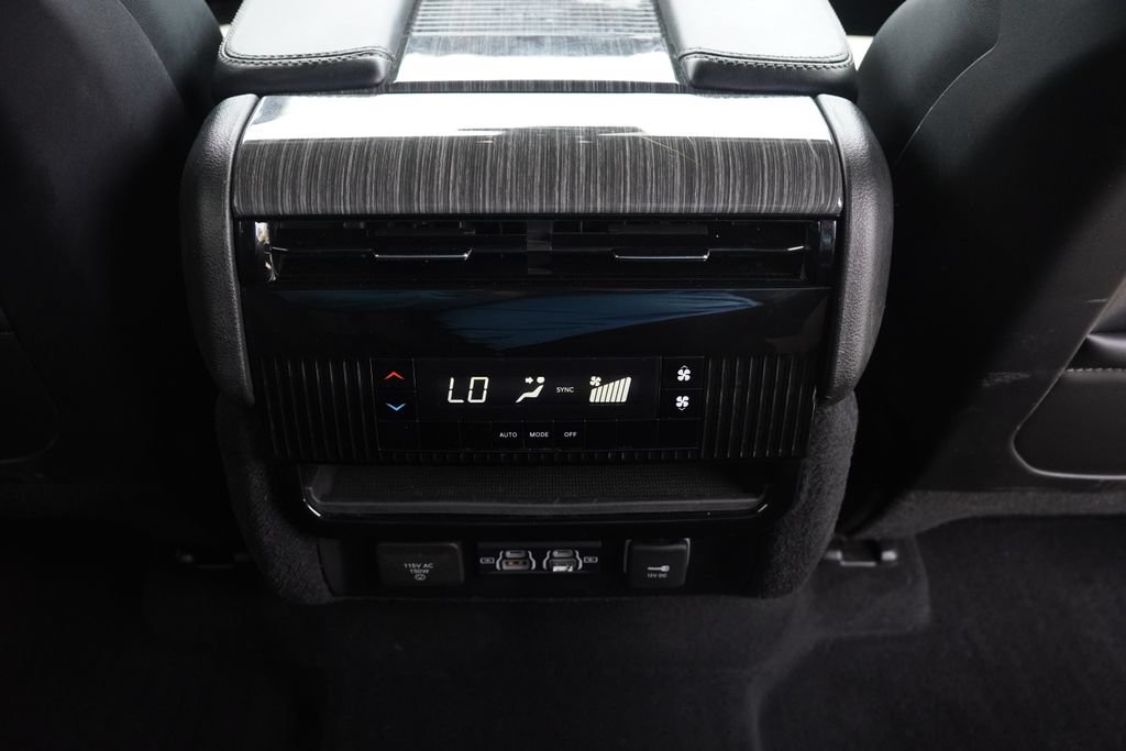 Certified 2022 Jeep Wagoneer Series II RWD image 34