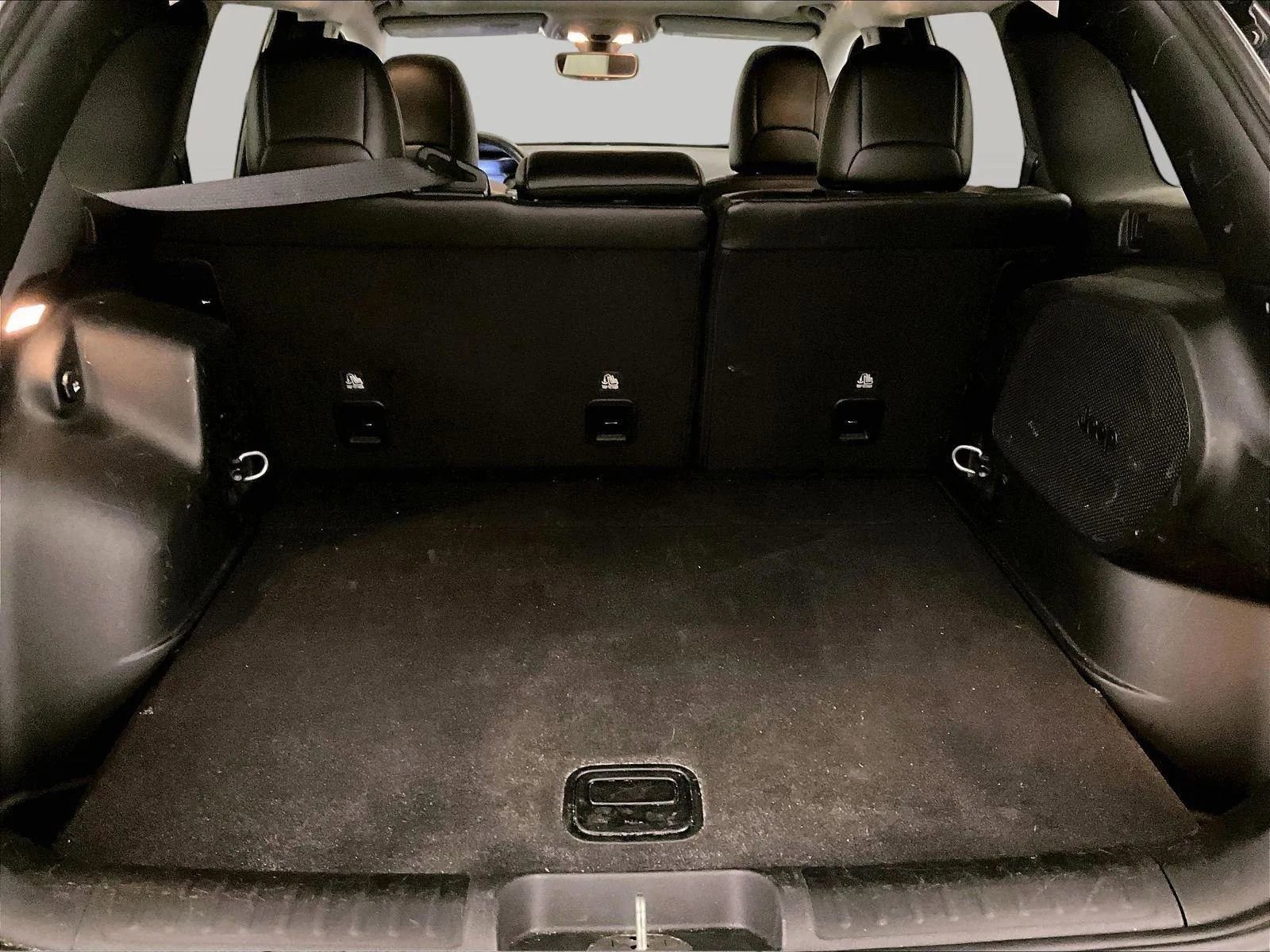 Used 2019 Jeep Cherokee Limited image 33