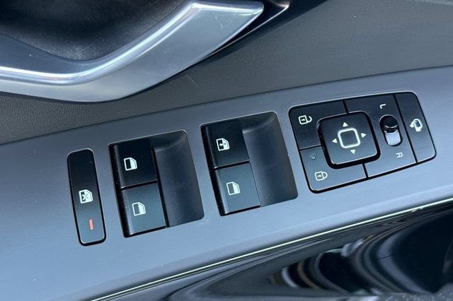 Certified 2025 Kia Niro EX Touring FWD image 14