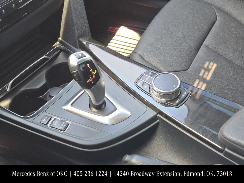 Used 2018 BMW 320i Sedan RWD image 16