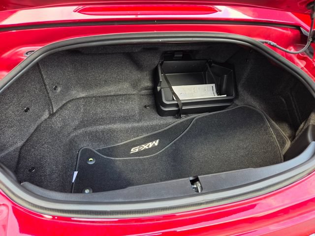 Used 2019 MAZDA MX-5 Miata RF Grand Touring RWD image 15