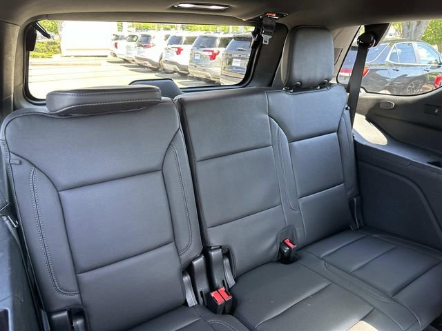 Used 2023 Chevrolet Tahoe Z71 w/ Z71 Off-Road Package AWD/4WD image 16