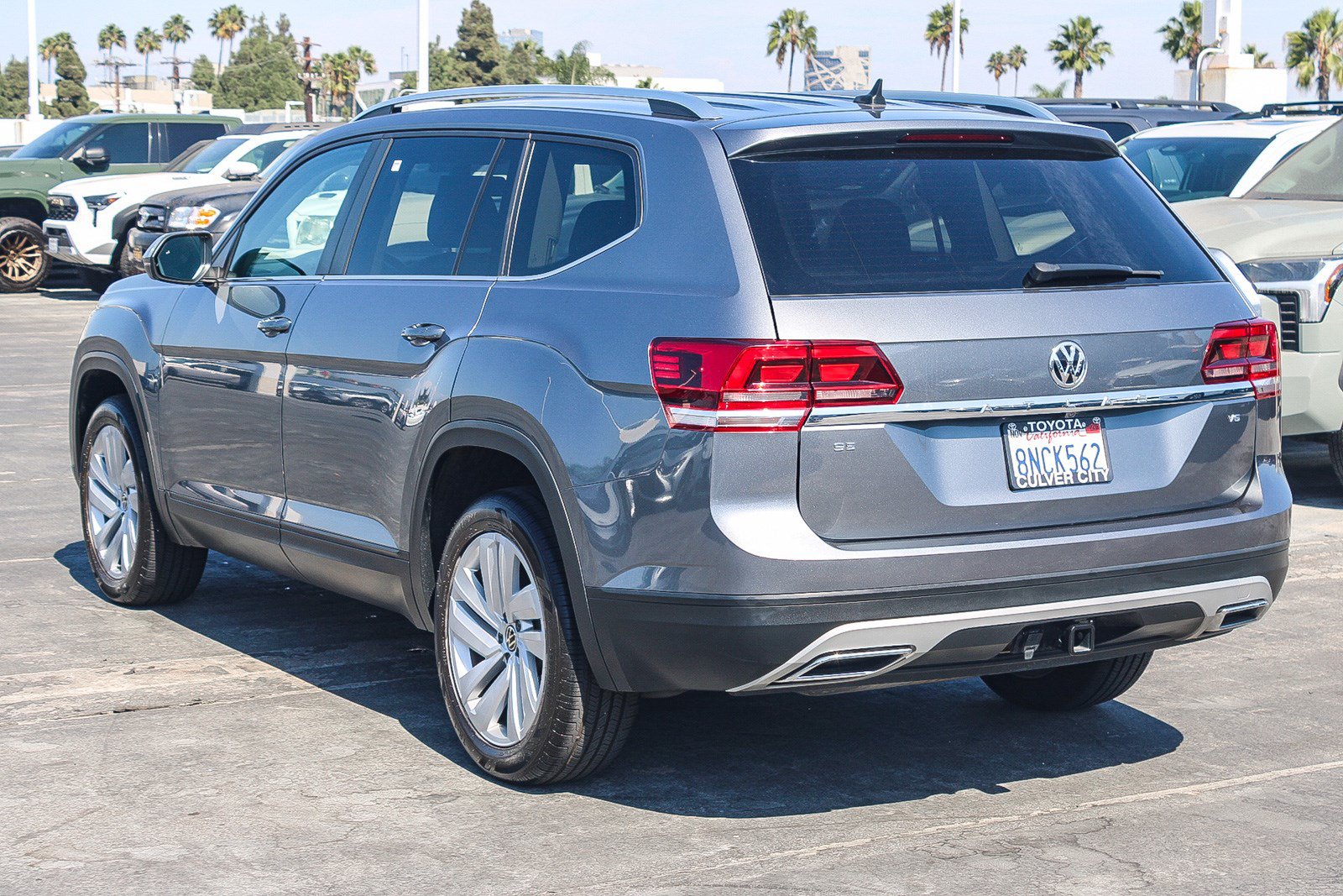 Used 2019 Volkswagen Atlas SE w/ Towing Package FWD image 7