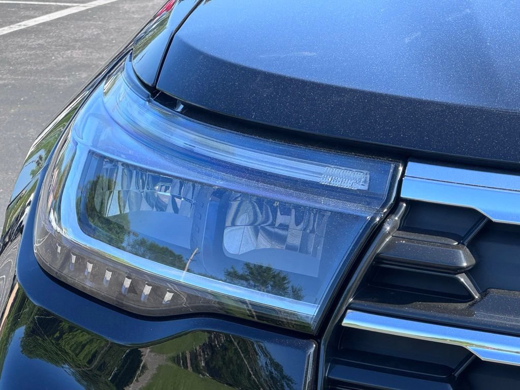New 2026 Ford Explorer Active w/ Active Comfort Package AWD/4WD image 4