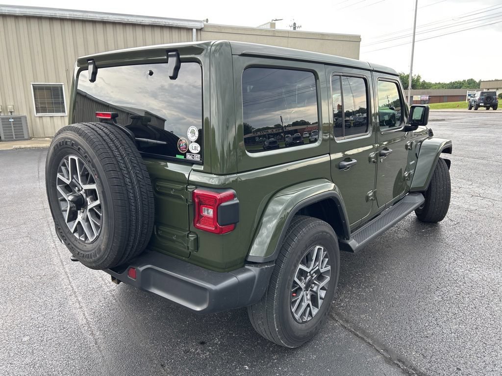 Used 2024 Jeep Wrangler Unlimited Sahara AWD/4WD image 7