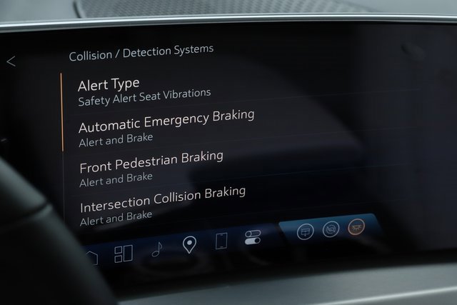 Used 2024 Cadillac Lyriq Luxury image 28