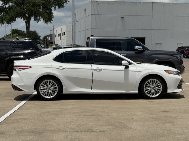Used 2020 Toyota Camry XLE FWD image 3