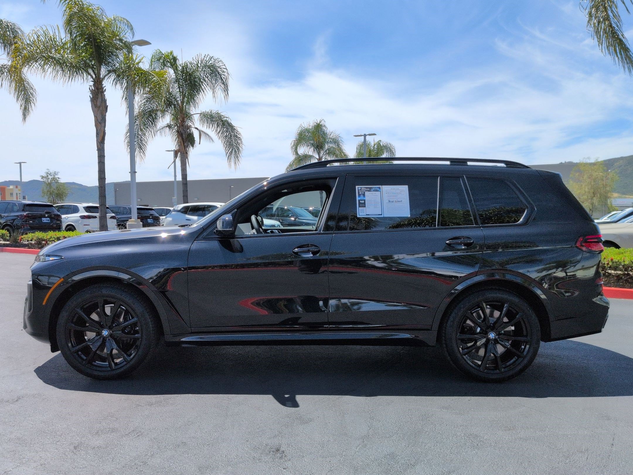 Used 2025 BMW X7 M60i AWD/4WD image 7