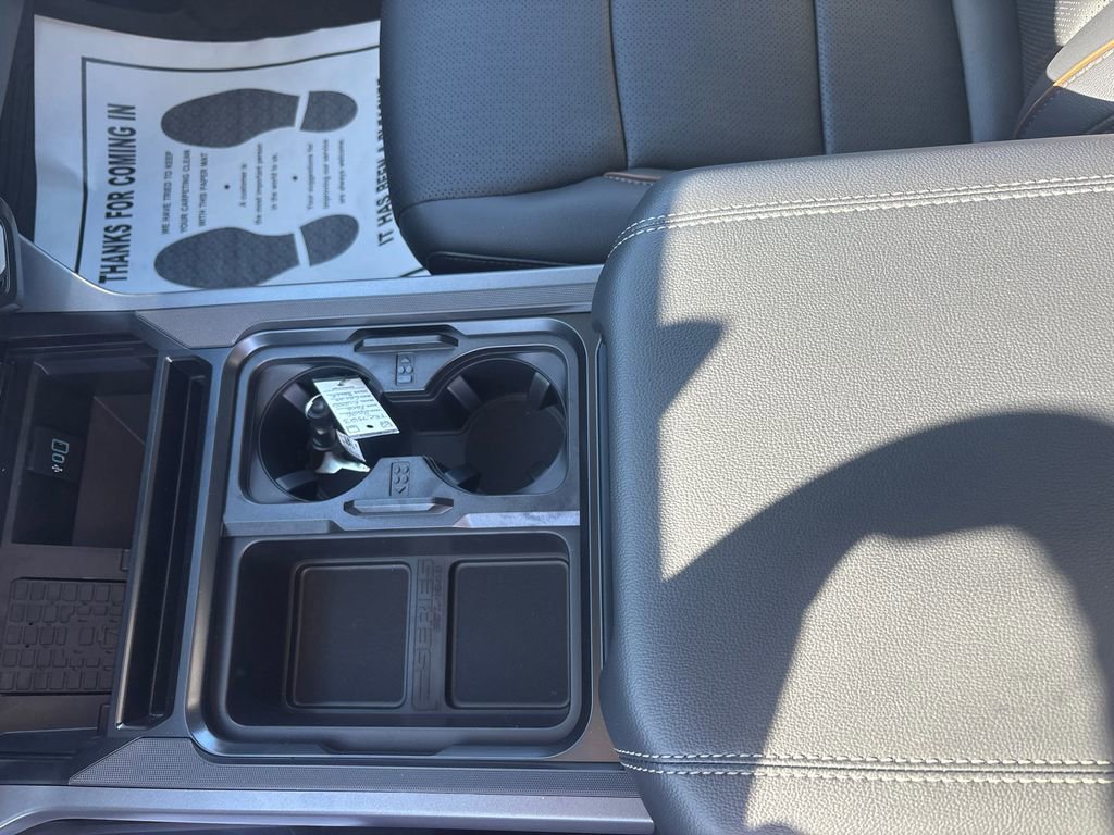 New 2026 Ford F250 Lariat w/ Black Appearance Package image 24