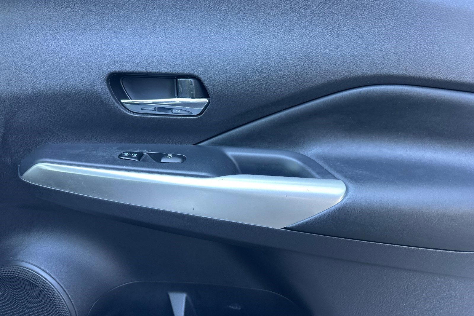 Used 2020 Nissan Kicks SR w/ SR Premium Package image 22