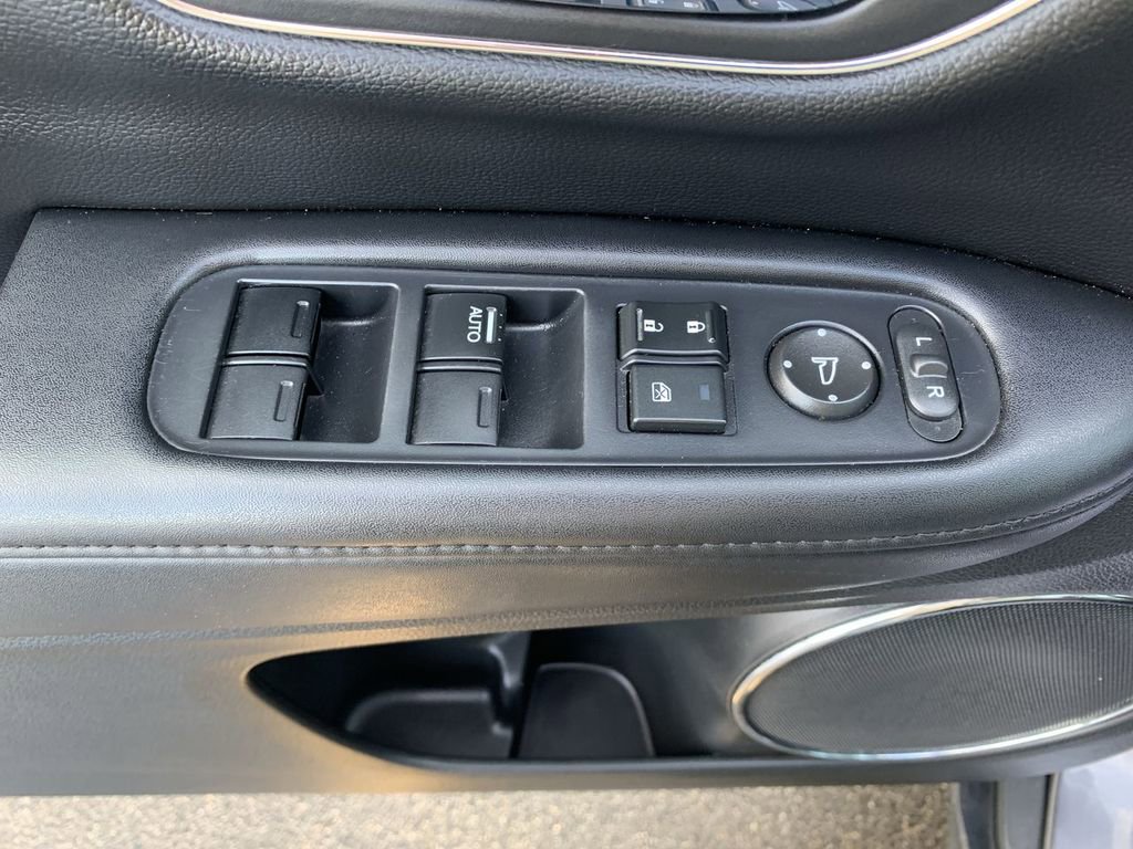 Used 2016 Honda HR-V EX-L image 18