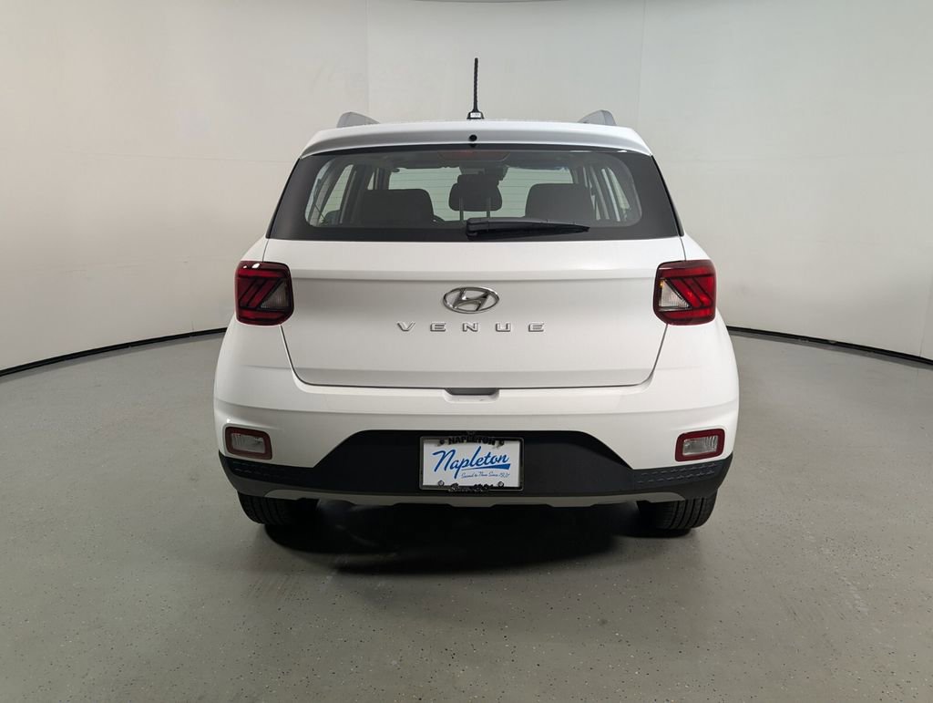 New 2026 Hyundai Venue SEL FWD image 6