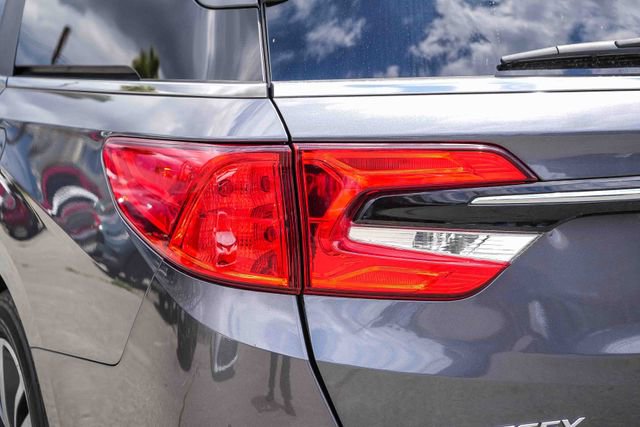 Certified 2024 Honda Odyssey Touring image 12