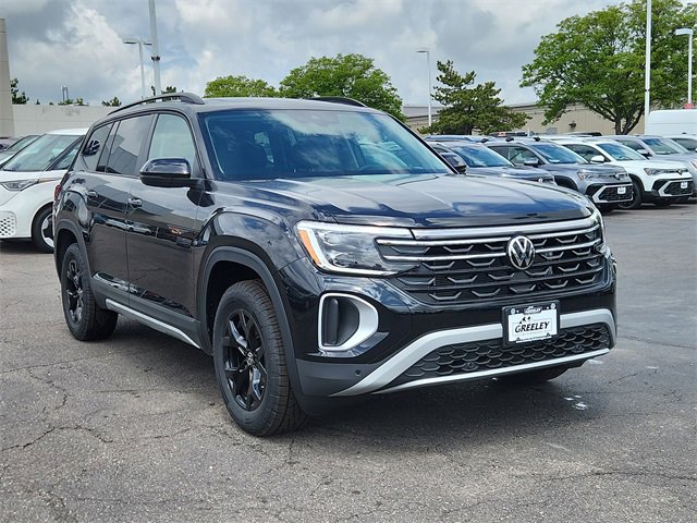 New 2025 Volkswagen Atlas Peak Edition SE