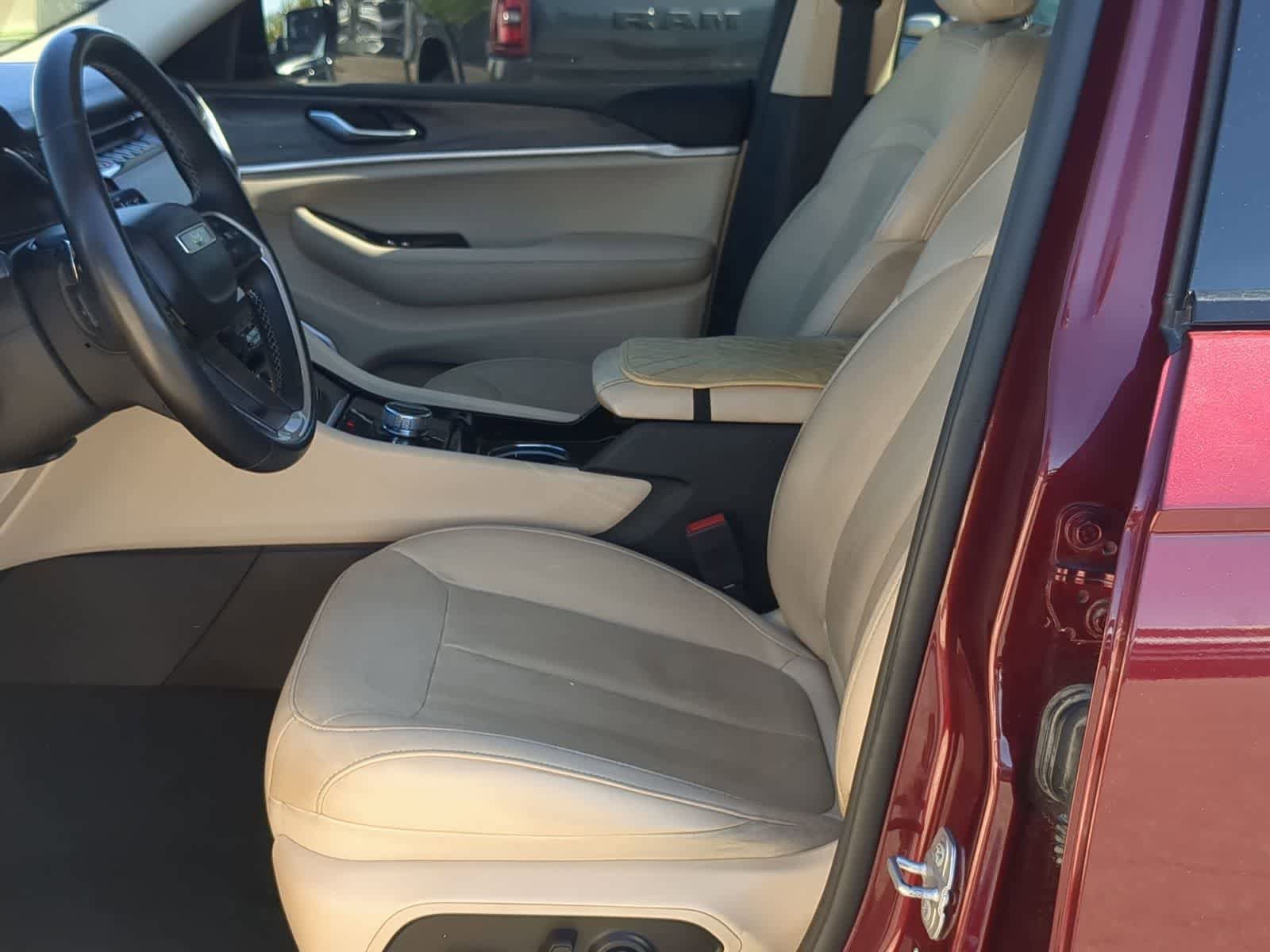 Certified 2021 Jeep Grand Cherokee L Limited AWD/4WD image 16