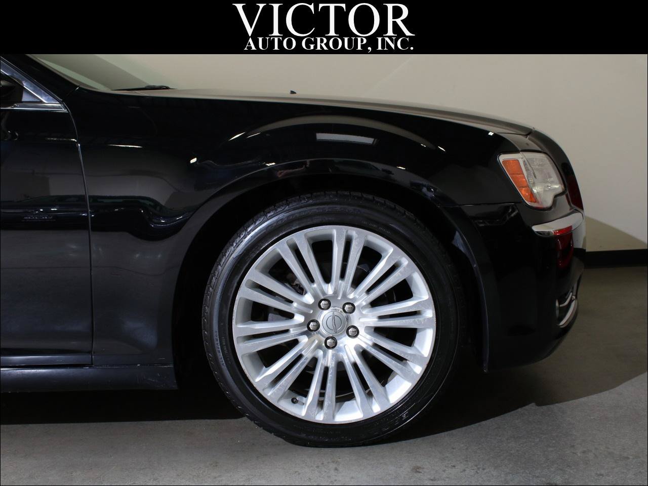 Used 2012 Chrysler 300 Limited RWD image 14