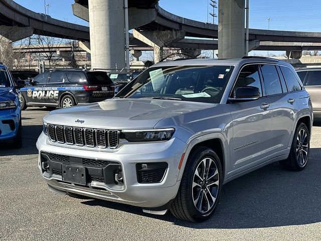 Used 2023 Jeep Grand Cherokee Overland image 5