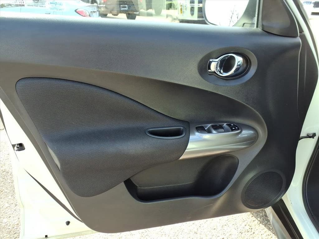 Used 2012 Nissan Juke SV image 14