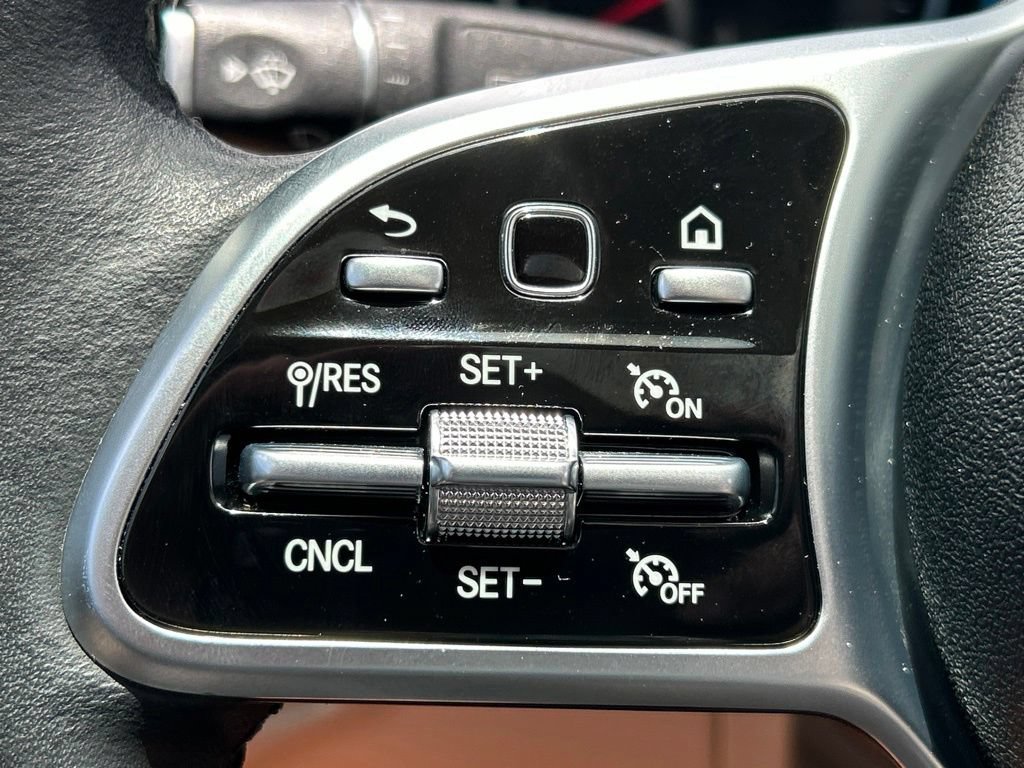 Used 2019 Mercedes-Benz C 300 Sedan image 25