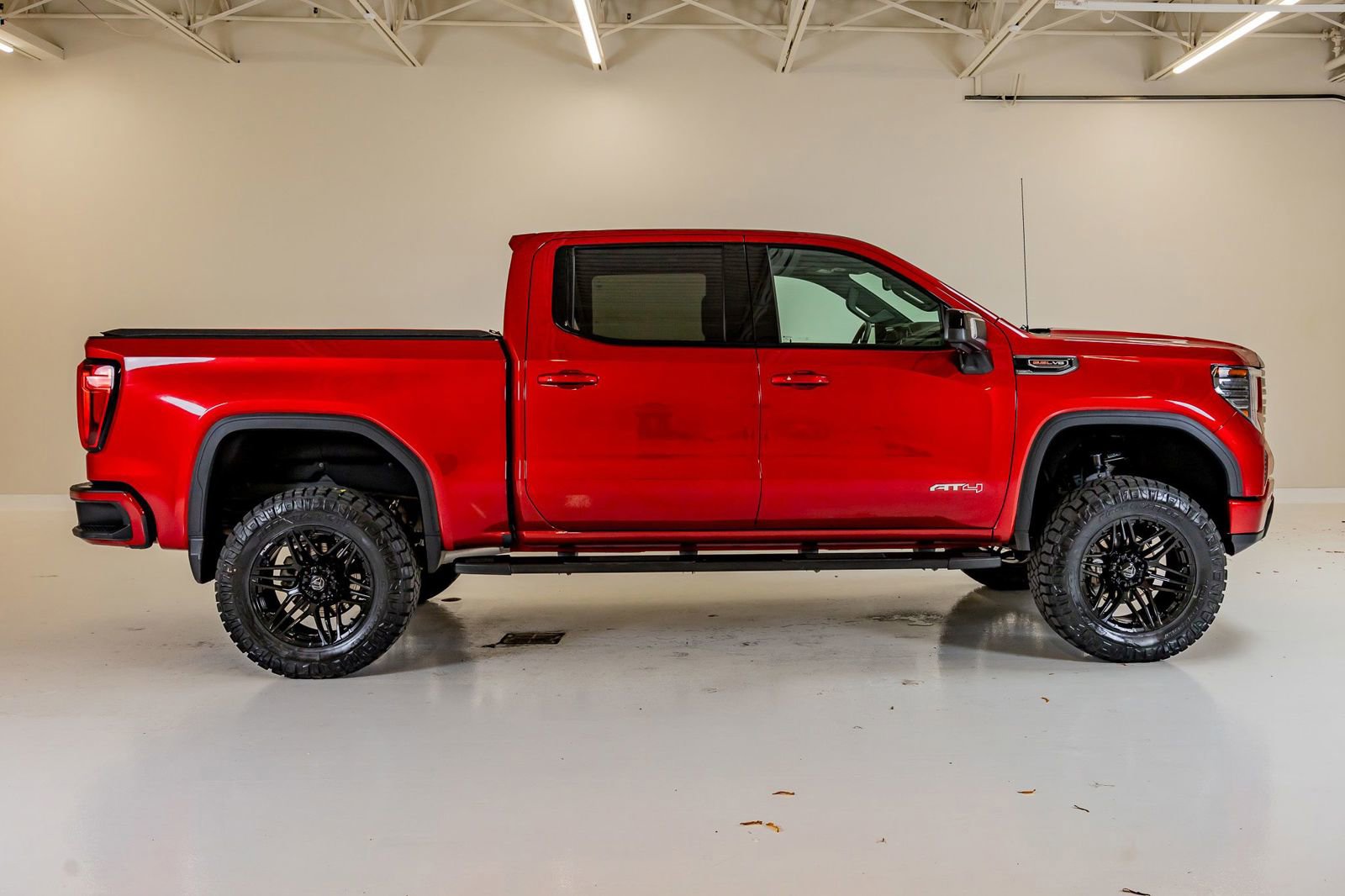 Used 2023 GMC Sierra 1500 AT4 w/ AT4 Preferred Package AWD/4WD image 11
