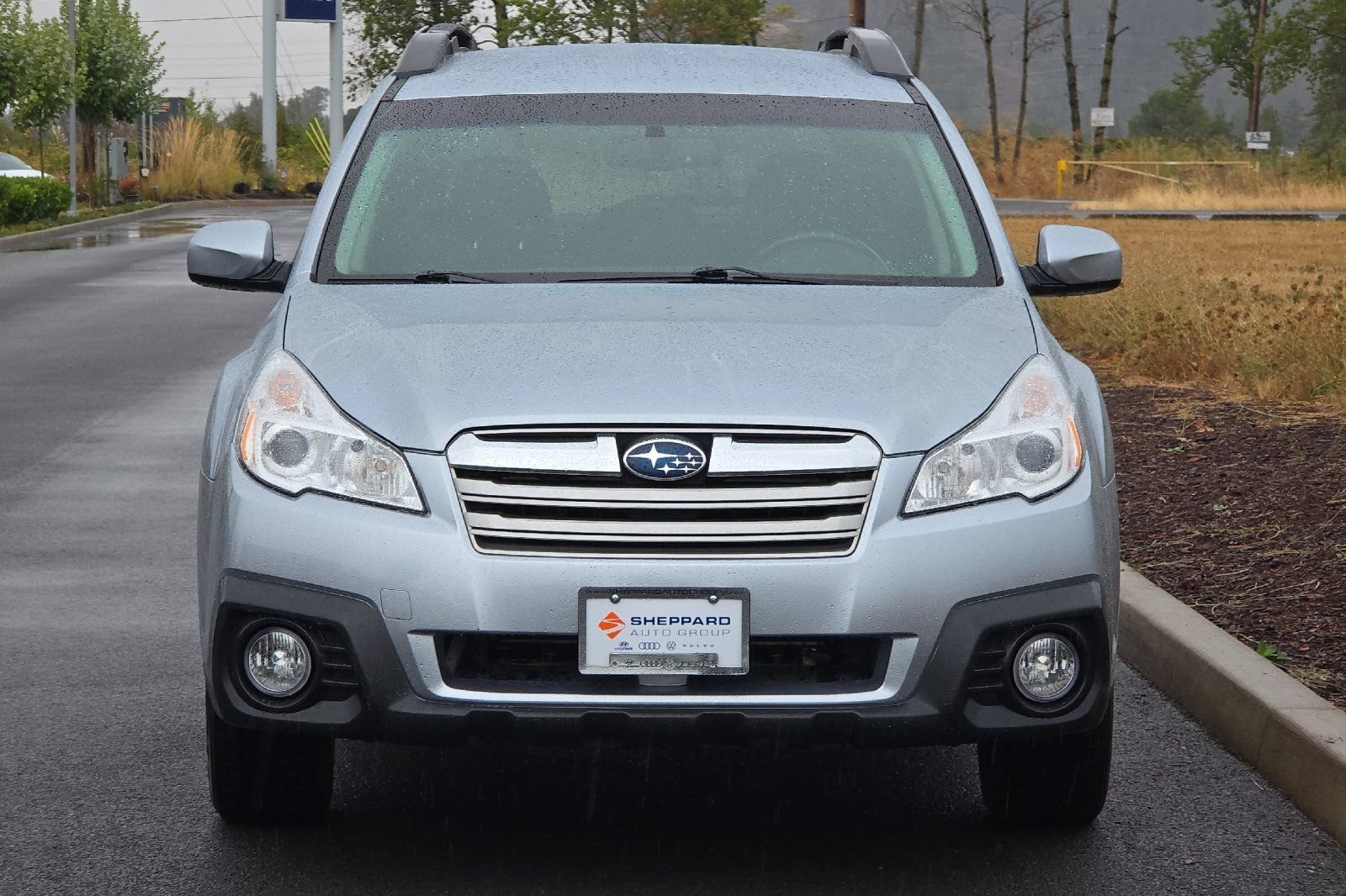 Used 2013 Subaru Outback 2.5i Premium AWD/4WD image 8