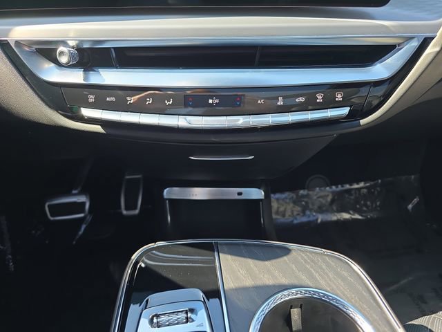 Used 2026 Cadillac Lyriq V image 27