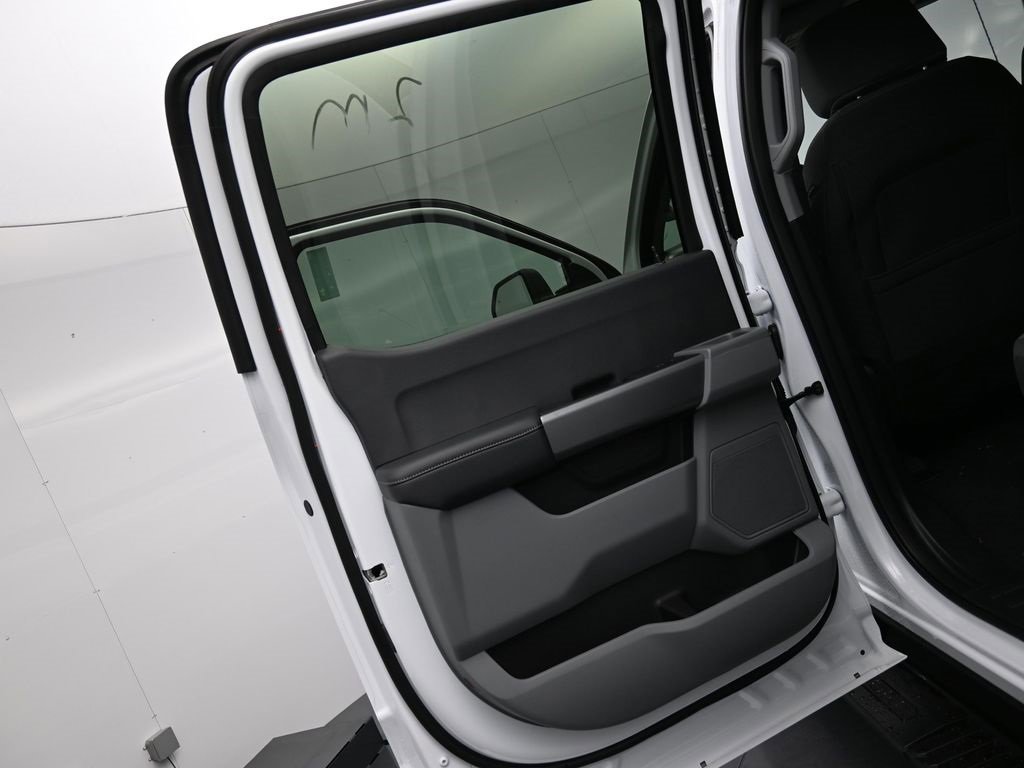 New 2026 Ford F350 XLT image 19