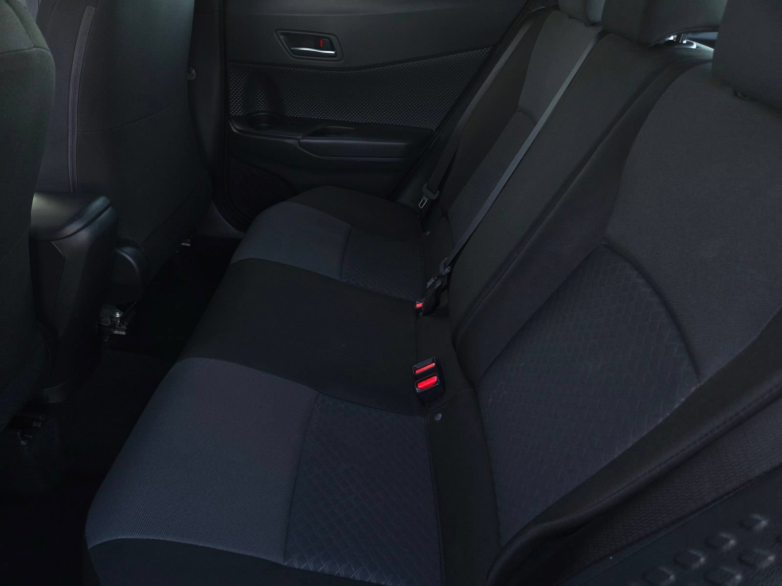 Certified 2020 Toyota C-HR LE FWD image 11