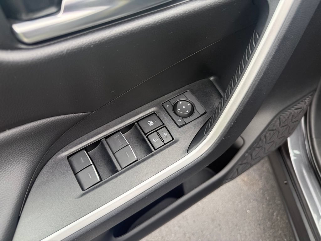 Certified 2025 Toyota RAV4 SE AWD/4WD image 11
