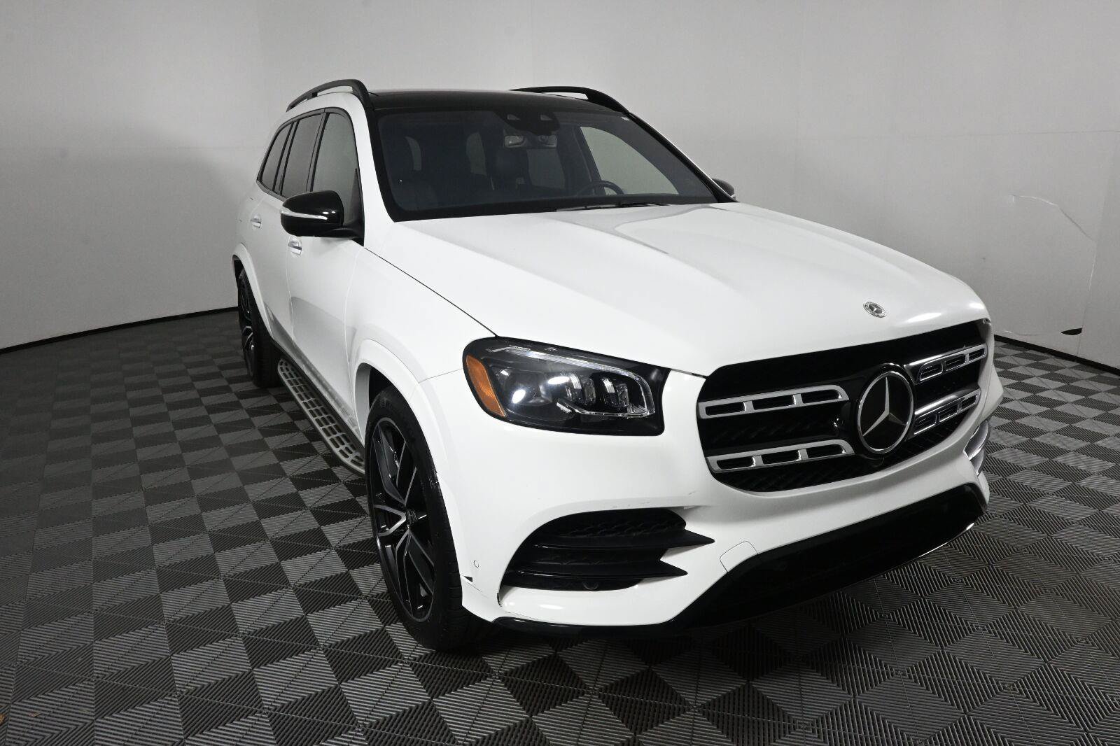 Certified 2022 Mercedes-Benz GLS 450 4MATIC image 25