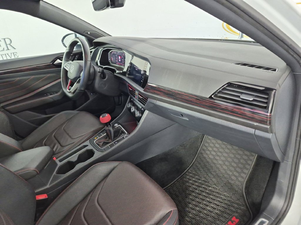 Used 2024 Volkswagen Jetta GLI Autobahn FWD image 34