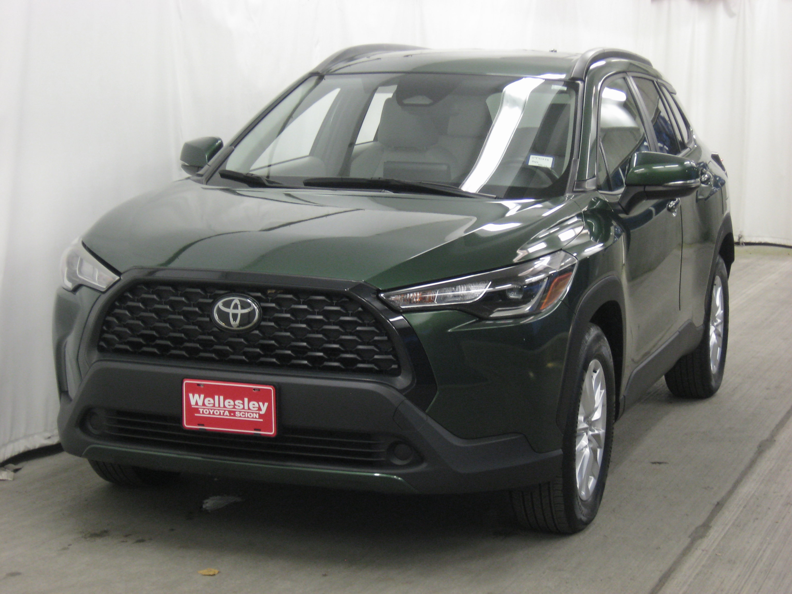 Certified 2023 Toyota Corolla Cross LE image 24