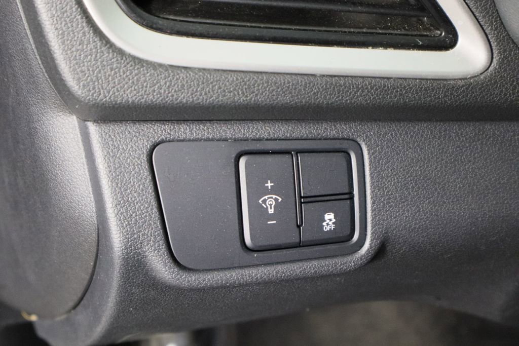 Used 2022 Hyundai Accent Limited image 23