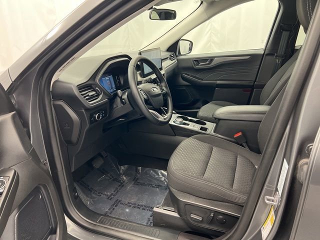 Used 2023 Ford Escape Active w/ Tech Pack #1 AWD/4WD image 14