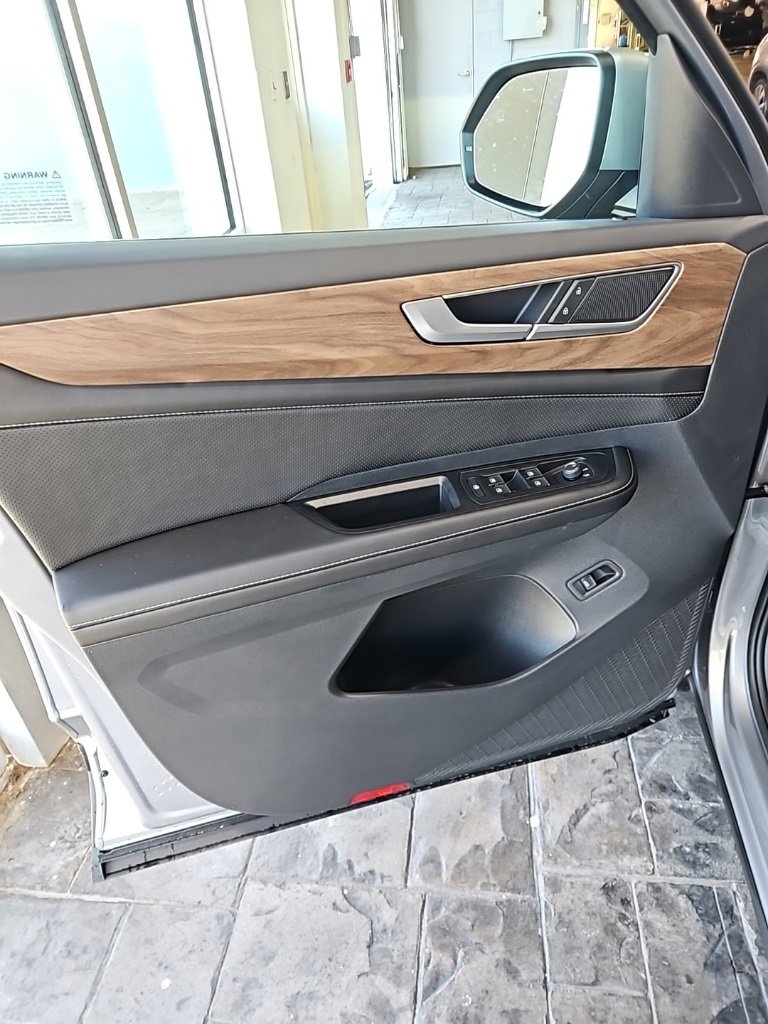 New 2026 Volkswagen Atlas SE image 28