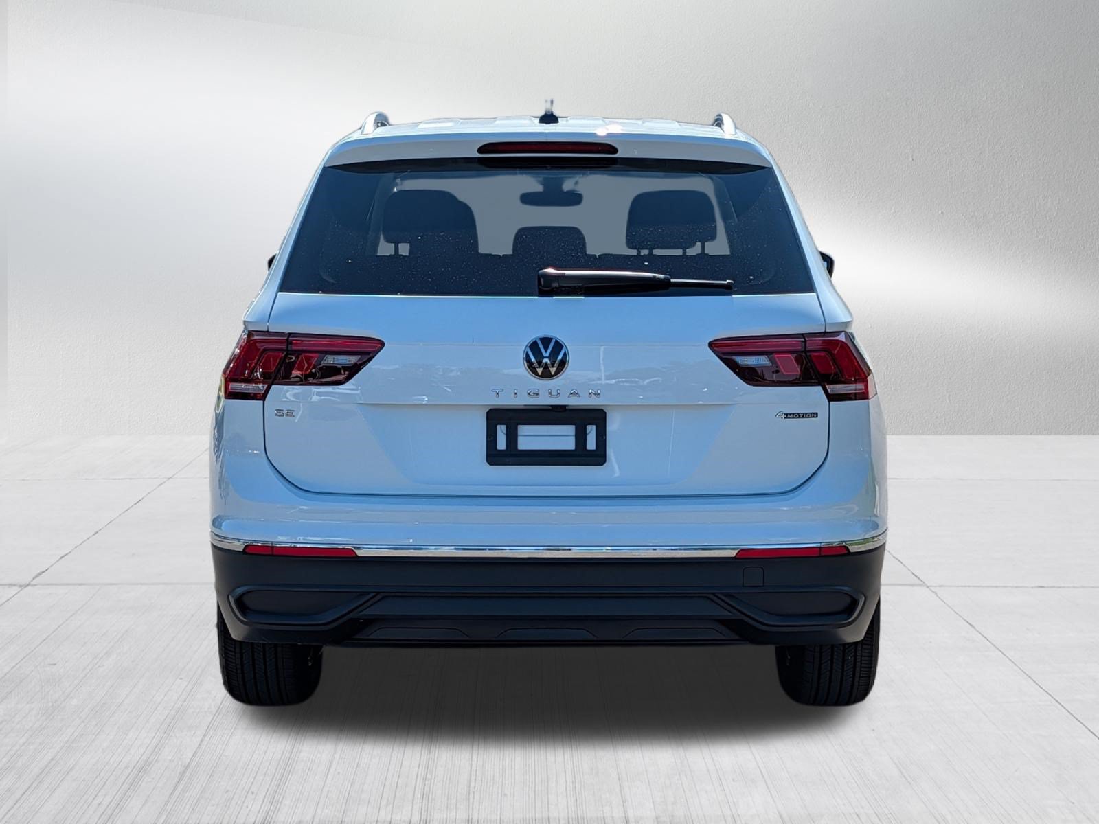 Certified 2024 Volkswagen Tiguan SE AWD/4WD image 6